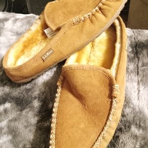 LL Bean Wicked Good Men's Slippers, Size 12med, tan